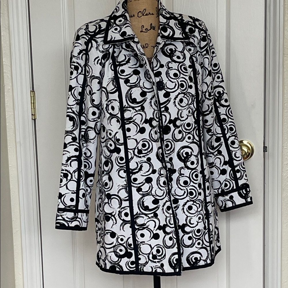 Susan Bristol Monochrome Swirl Blazer